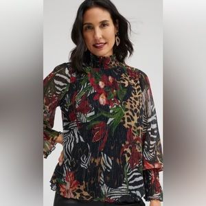 NWT Chico’s Mock Neck Crinkle Top